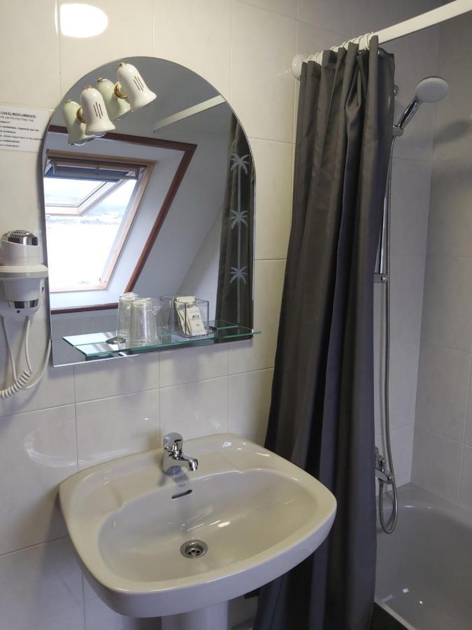 Hostal O Forno Porto do Barqueiro Стая снимка