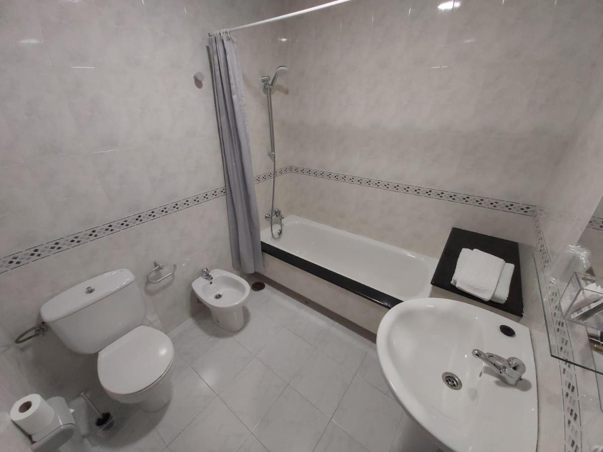 Hostal O Forno Porto do Barqueiro Стая снимка