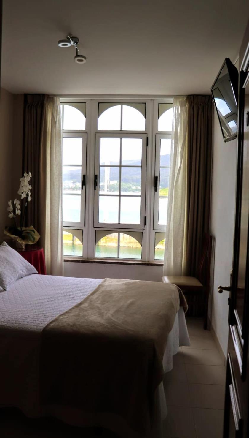 Hostal O Forno Porto do Barqueiro Екстериор снимка