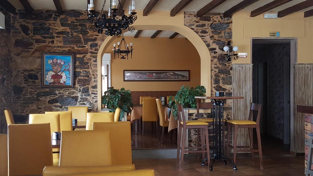 Hostal O Forno Porto do Barqueiro Екстериор снимка