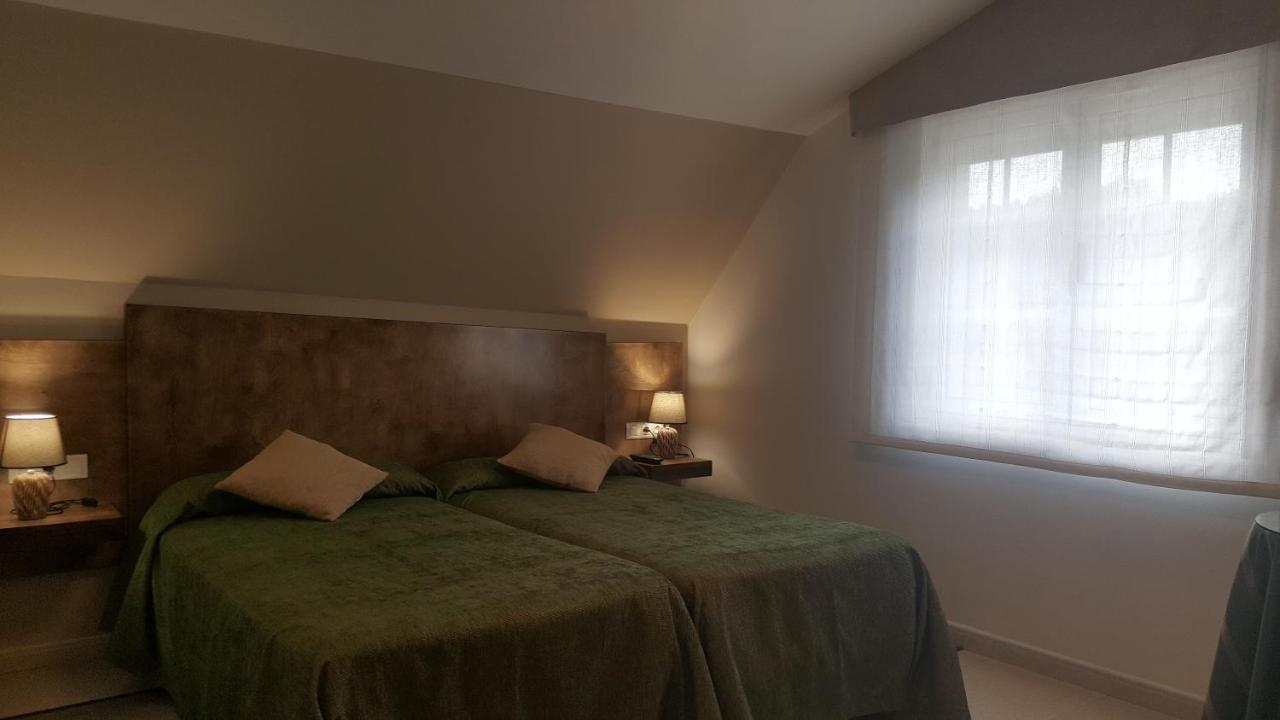 Hostal O Forno Porto do Barqueiro Екстериор снимка